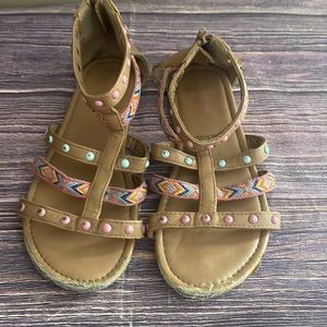American Eagle kids Sandals size 3.5 .
